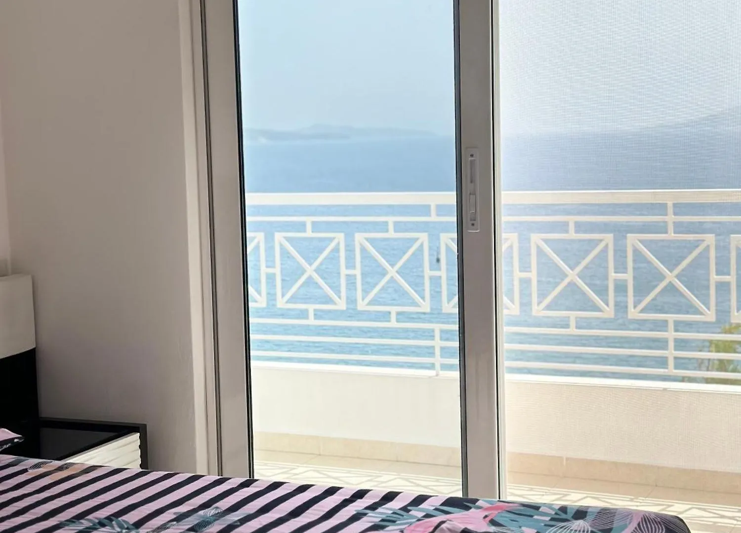 Tini Sea View Apartment Sarande
