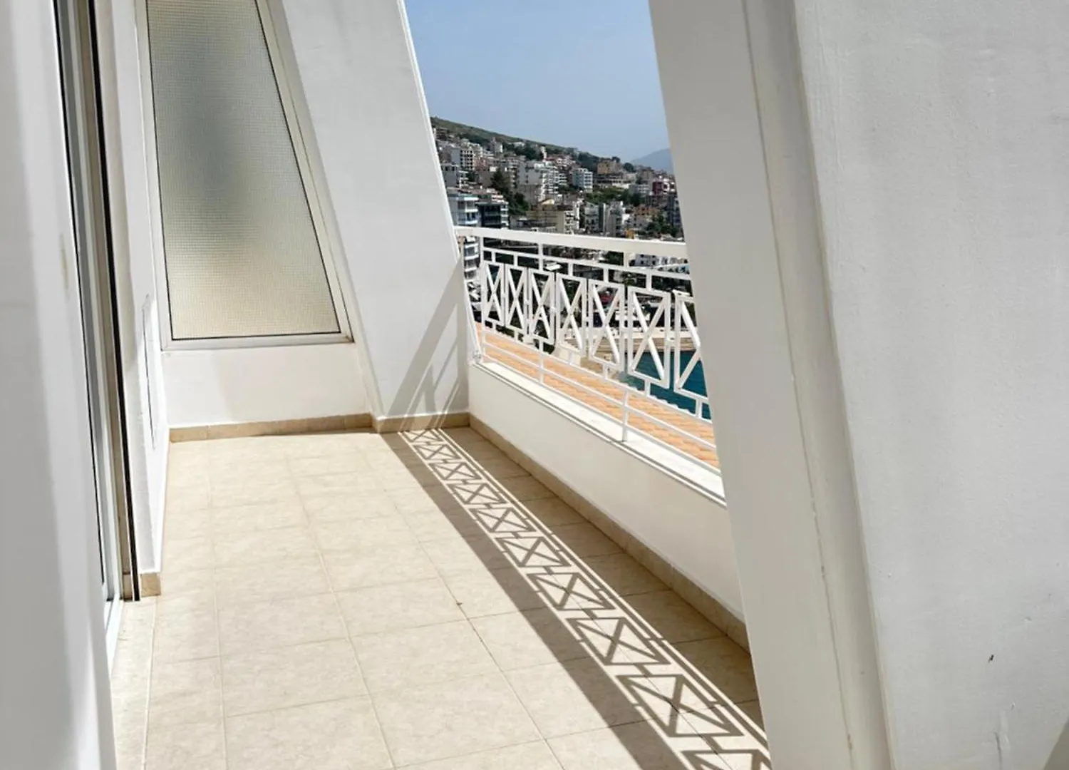 Tini Sea View Apartment Sarande Albania