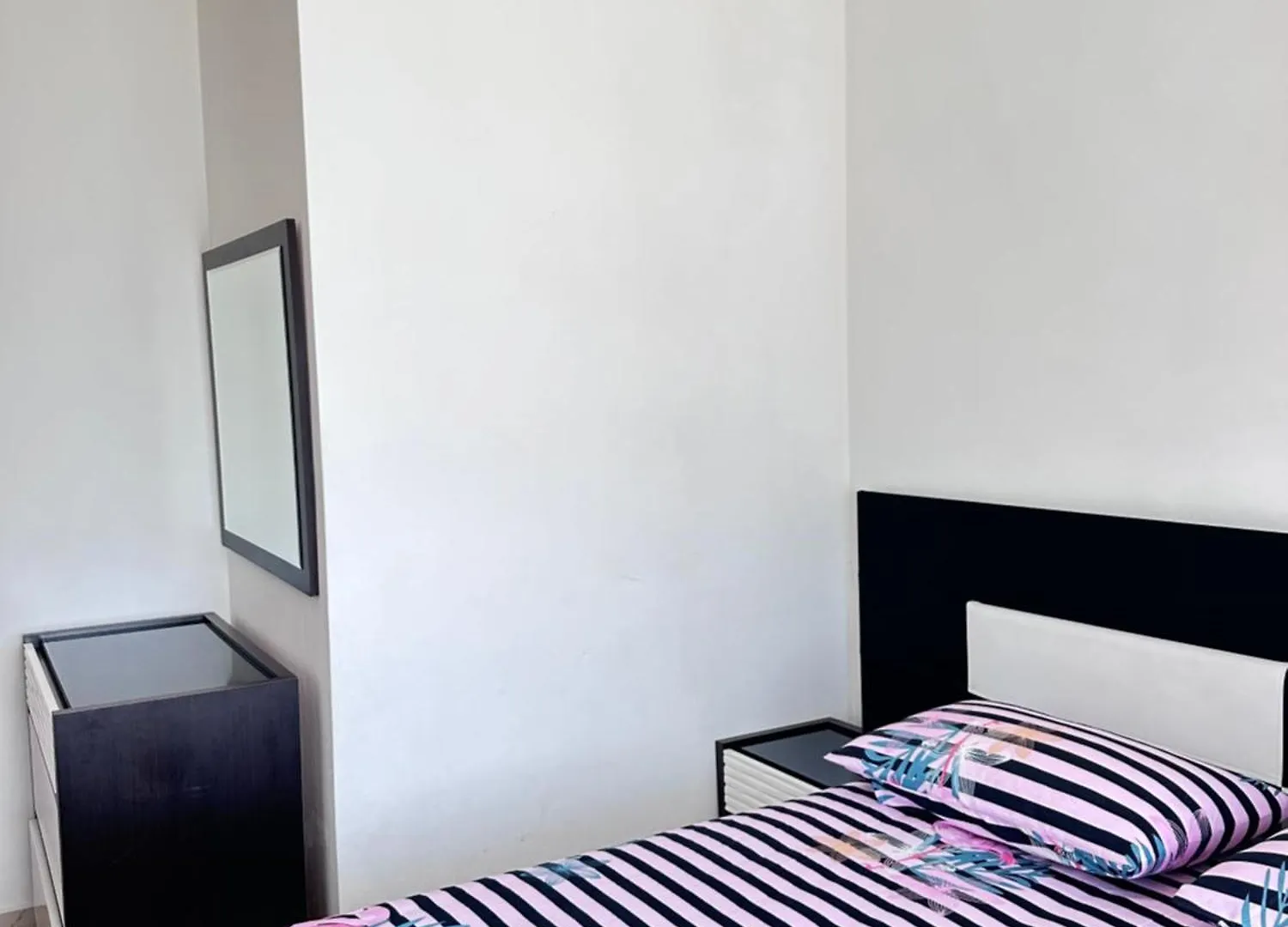 Tini Sea View Apartment Sarande 0*,